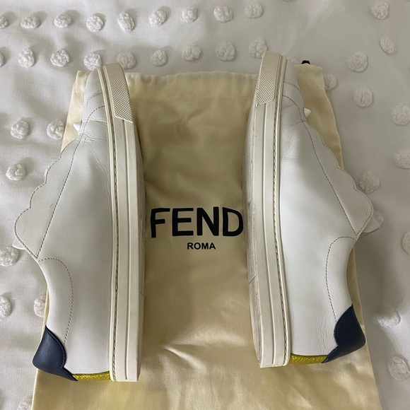 Preowned FENDI sneakers - Picture 2 of 6